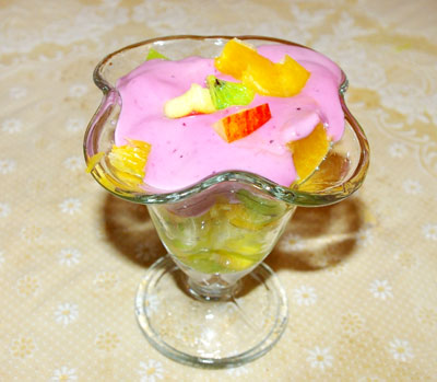 фруктовый салат с йогуртом